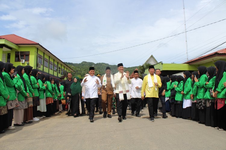 MASJID AL-MUSANNIF KE-56 UIN SYAHADAH PADANGSIDIMPUAN DIRESMIKAN KETUA YAYASAN HAJI ANIF