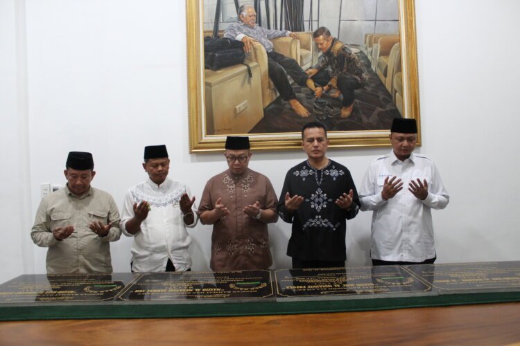 Ketua Yayasan Haji Anif Meresmikan 4 Masjid Al-Musnnif Yang Dibangun Dikepulauan Nias