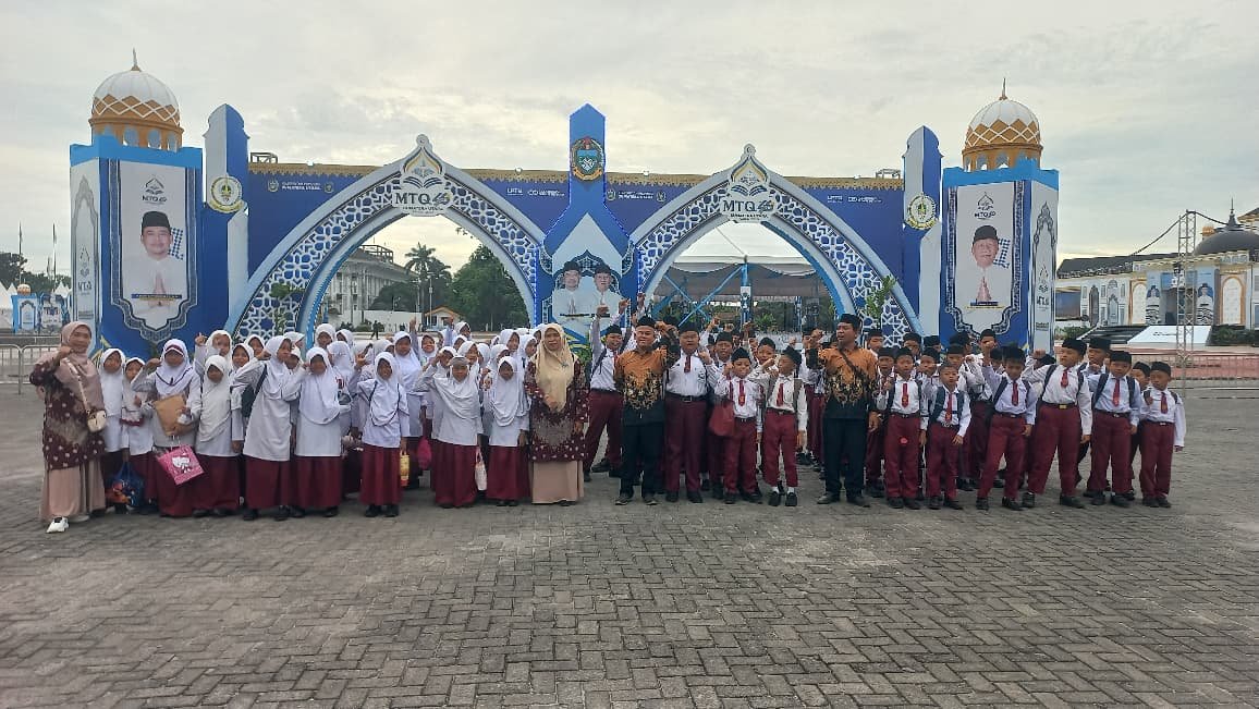 Siswa MIS Anugerah YHA Sampali Deli Serdang Menyaksikan MTQ Ke-40 Sumatera Utara